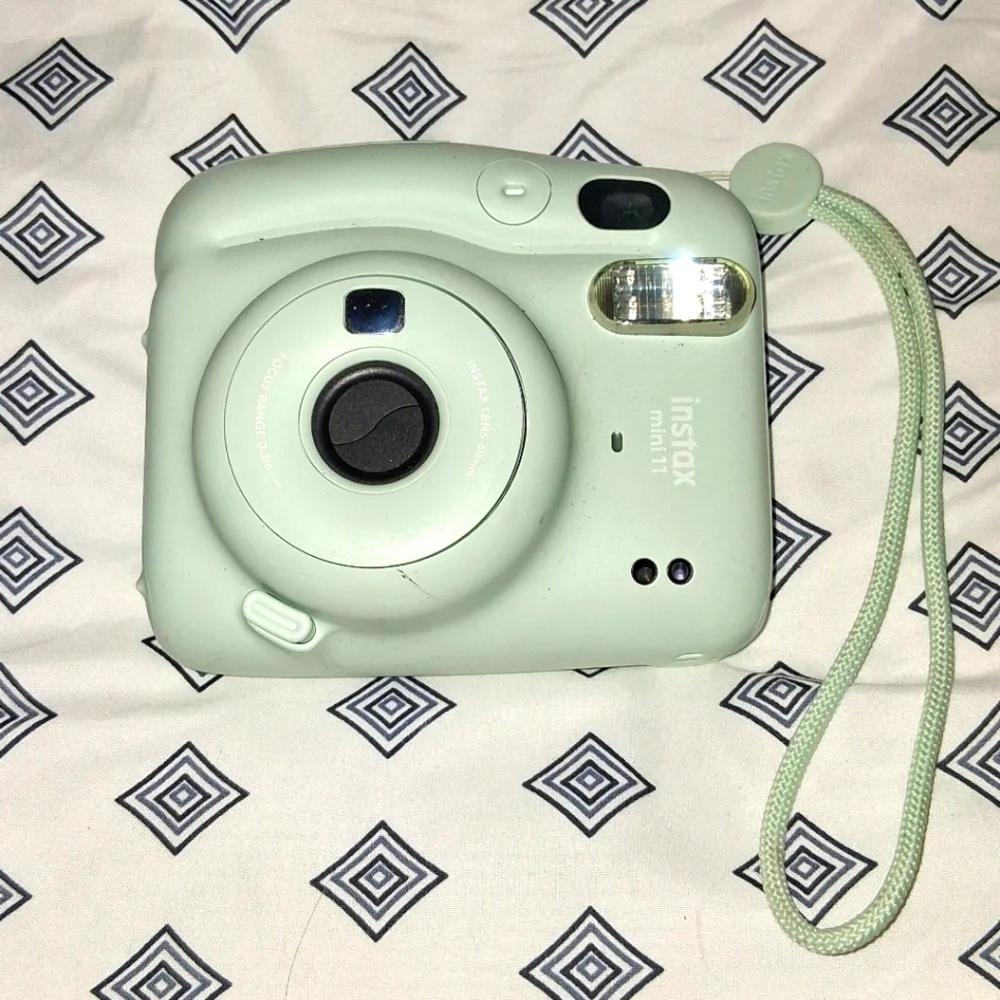 Fujifilm Instax Mini 11 Instant Camera Mint Green